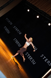 8977-modern-jazz_tancy_himki_step-su_vystuplenie_na_scene.jpg