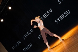 8978-modern-jazz_tancy_himki_step-su_vystuplenie_na_scene.jpg
