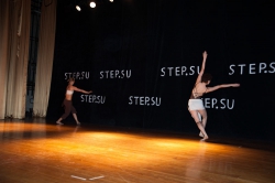 9025-modern-jazz_tancy_himki_step-su_vystuplenie_na_scene.jpg 