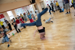 break_dance_battle_himki-1458.jpg вращение на голове в Брейк